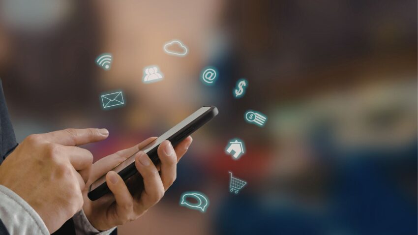 Update aplikacji w telefonie.